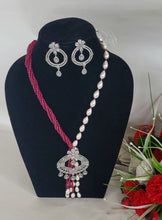 Load image into Gallery viewer, Red Long Diamond Pendant Beaded Necklace Set