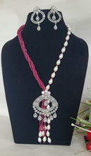 Load image into Gallery viewer, Red Long Diamond Pendant Beaded Necklace Set