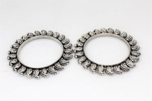 Gemzlane oxidized silver tone pair of bangles - Gemzlane